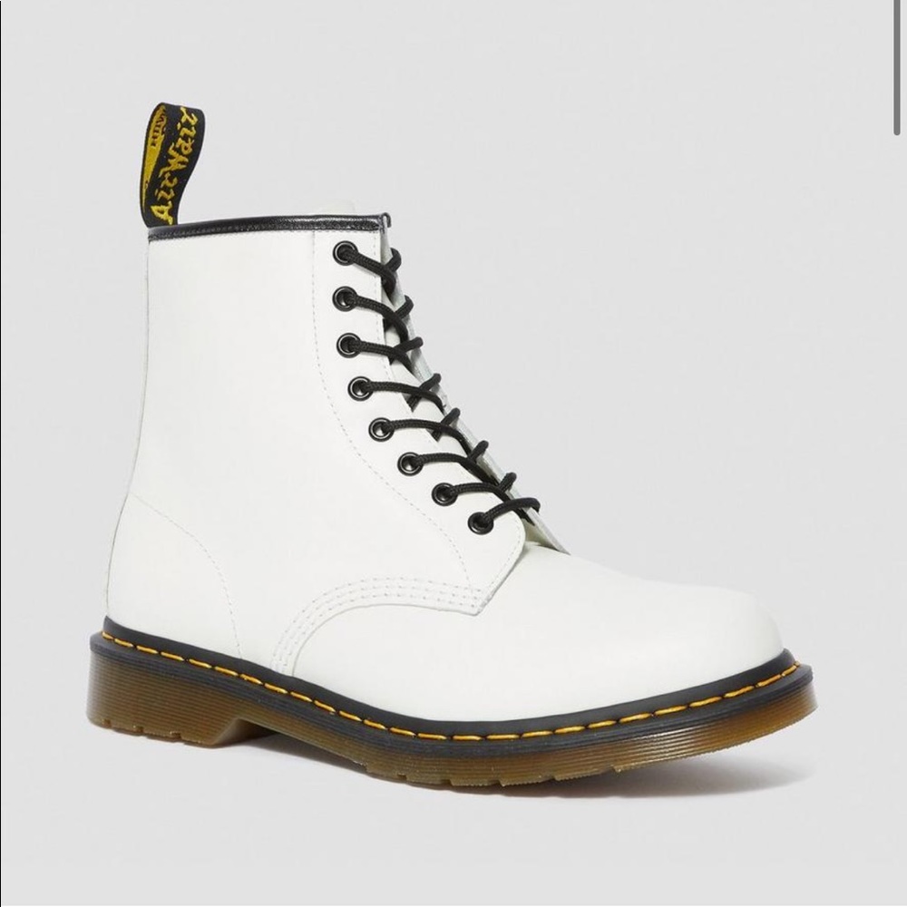 Smooth 1460 W Dr. Martens